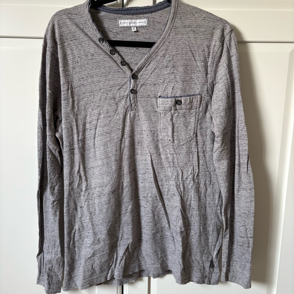 PD& C Men's Gray Henley Shirt